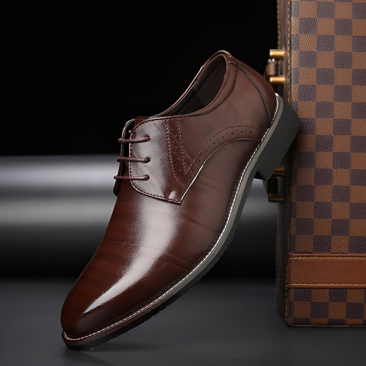 Desmond - Modische Lederschnürschuhe mit Lochverzierungen für Herren