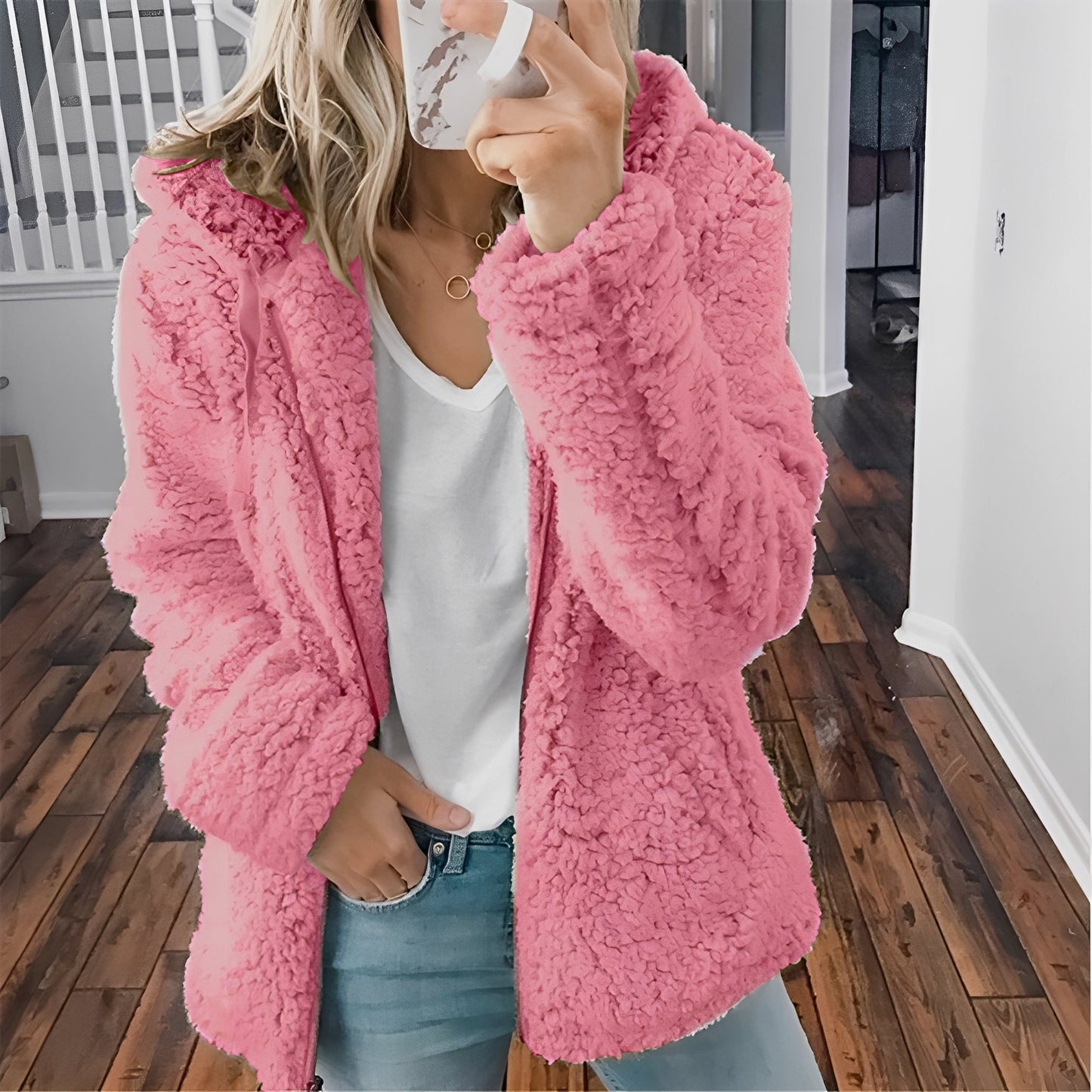 Blaire - Bequeme Damenjacke mit Kapuze aus Teddyfell