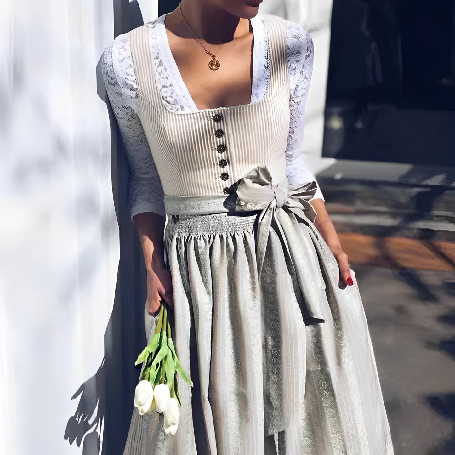 Eleanore - Bequemes Oktoberfest-Dirndl für Frauen
