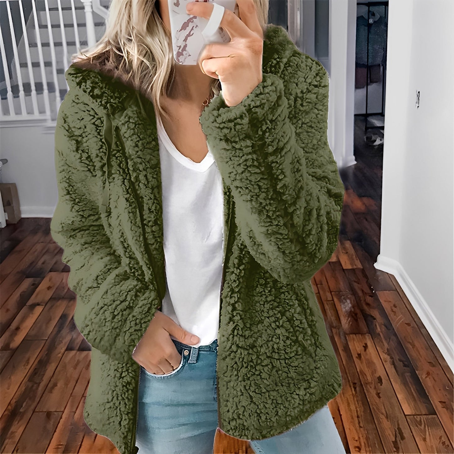 Blaire - Bequeme Damenjacke mit Kapuze aus Teddyfell