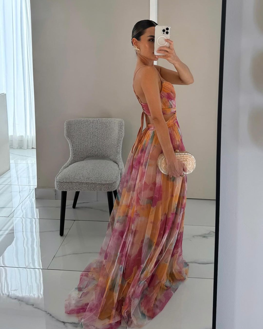 Alina – Lang geschnittenes V-Ausschnitt-Kleid für Hochzeitsgäste