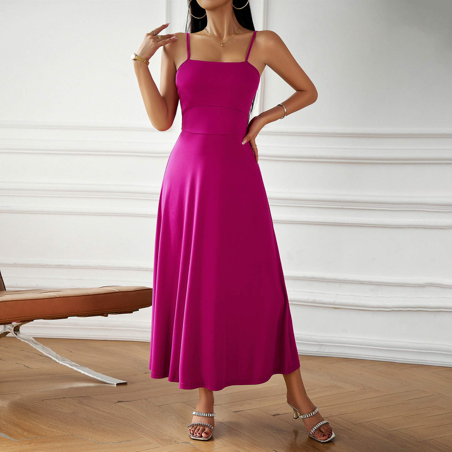 Alana - Modisches schlichtes Midikleid für Damen