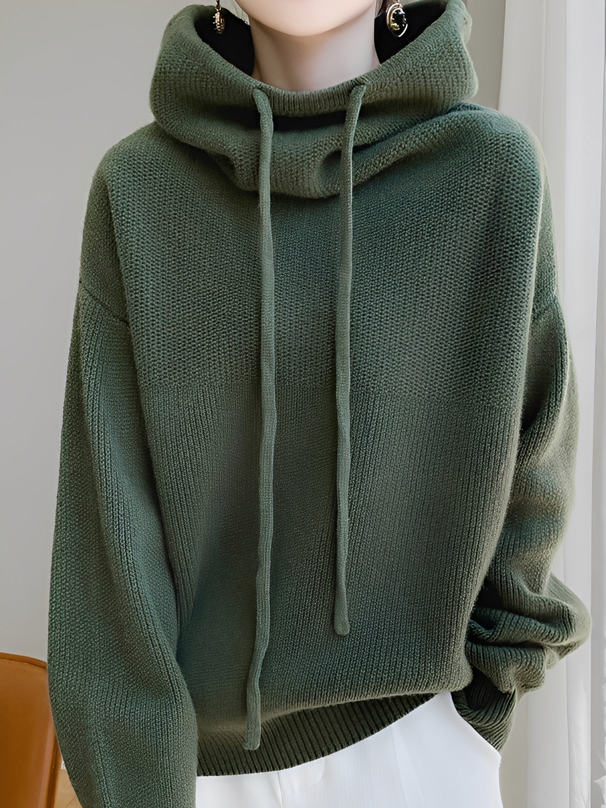 Roxane - Bequemer Damenpulli aus Wolle mit Kapuze