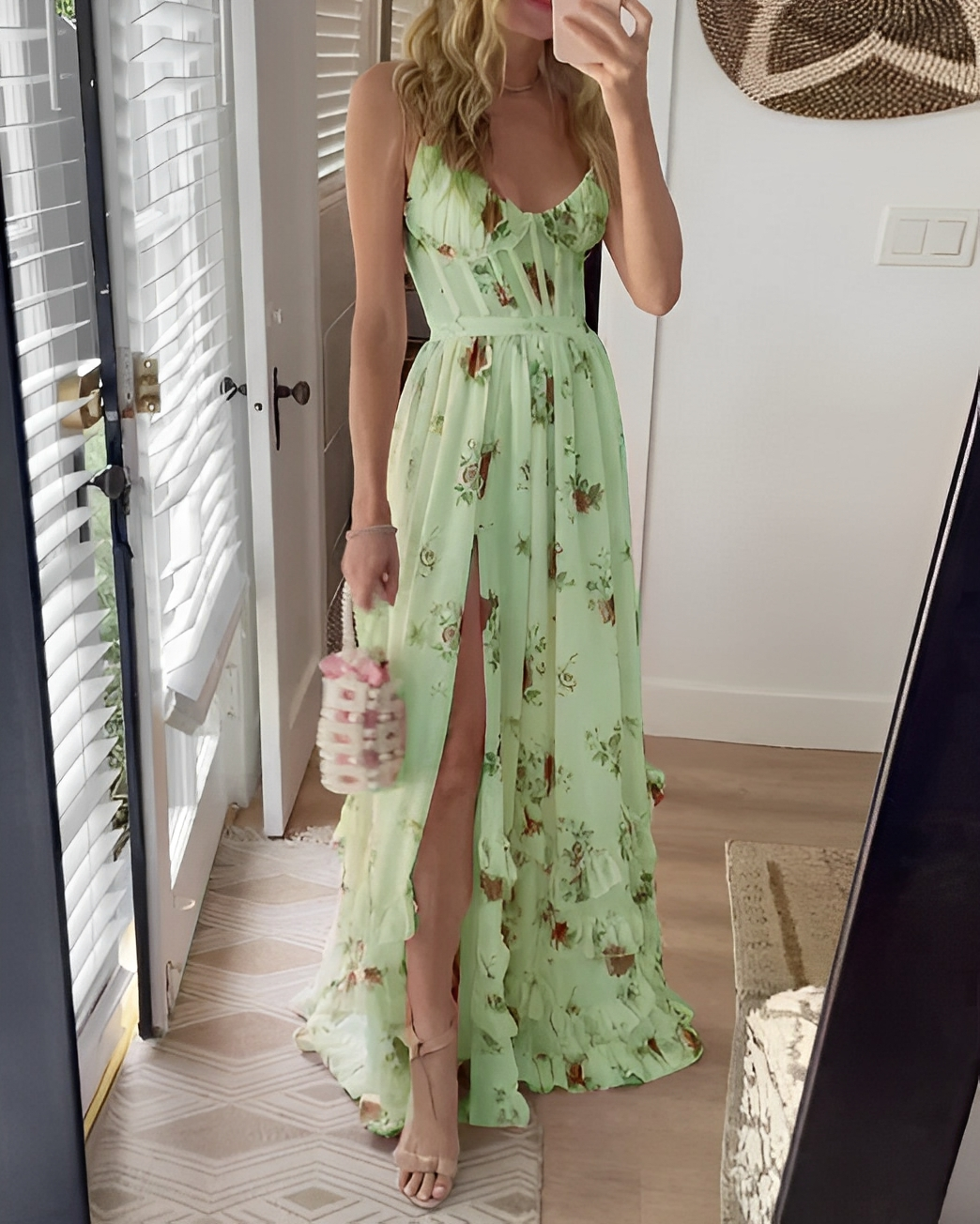 Alvena - Schlankes Kleid mit Schlitz und Gürtel für Damen